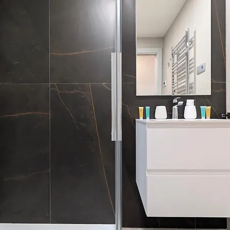 Sunset Sailors Sweet بينايدورم